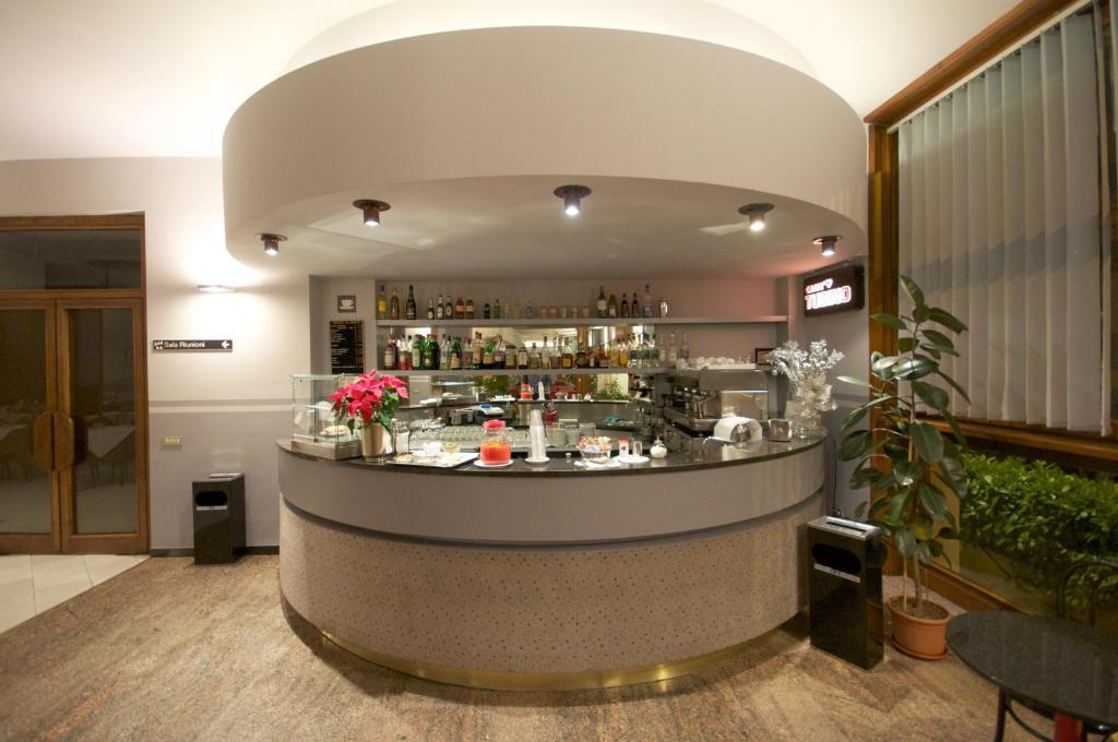 Hotel Milano Pistoya Exterior foto